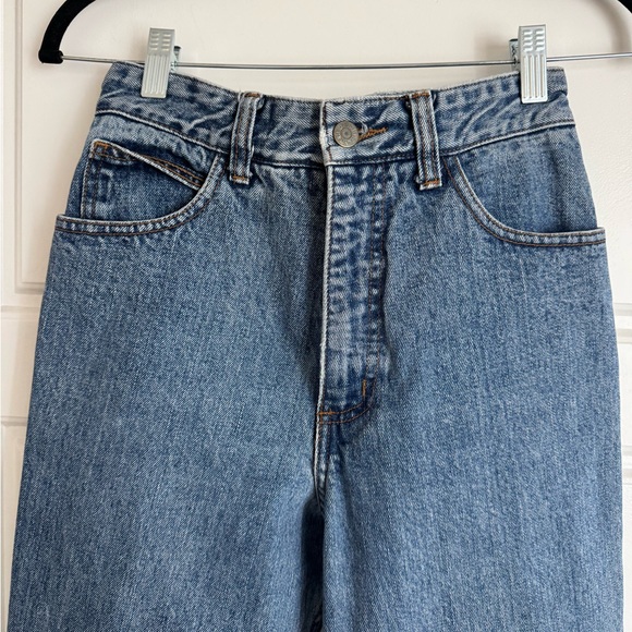 Vintage Women's Guess Jeans - Picture 5 of 7